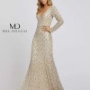 Mac Duggal Long Sleeve Embellished Dress - Nude - Size 6 NWT
